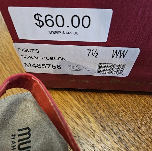 Murano "Pisces" Coral 7.5WW Women's Sandals - Picture 2 of 6